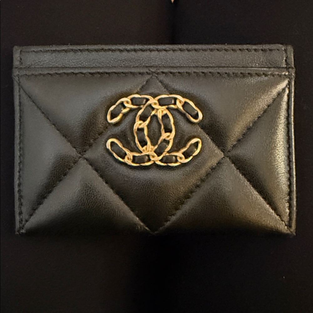 CHANEL Quilted Black Card Holder with Gold Logo - Picture 2 of 5